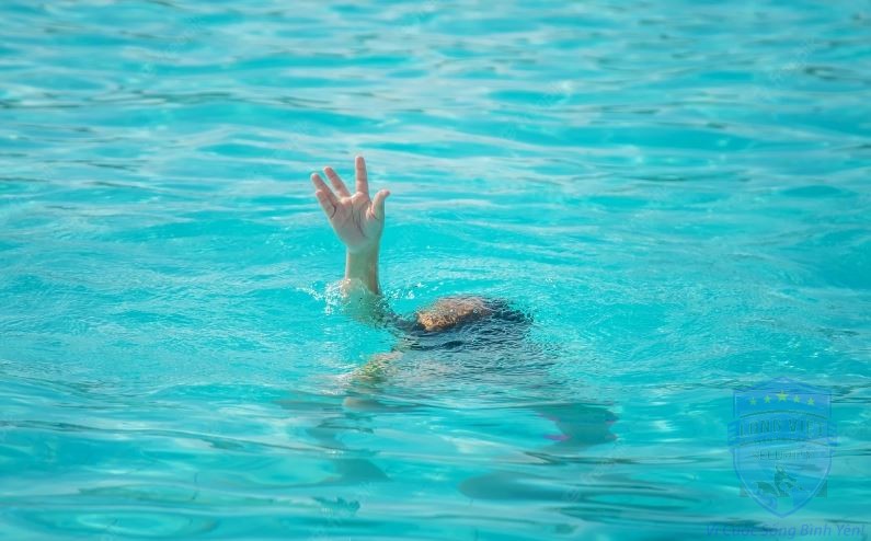 Các dấu hiệu và triệu chứng của đuối nước khô